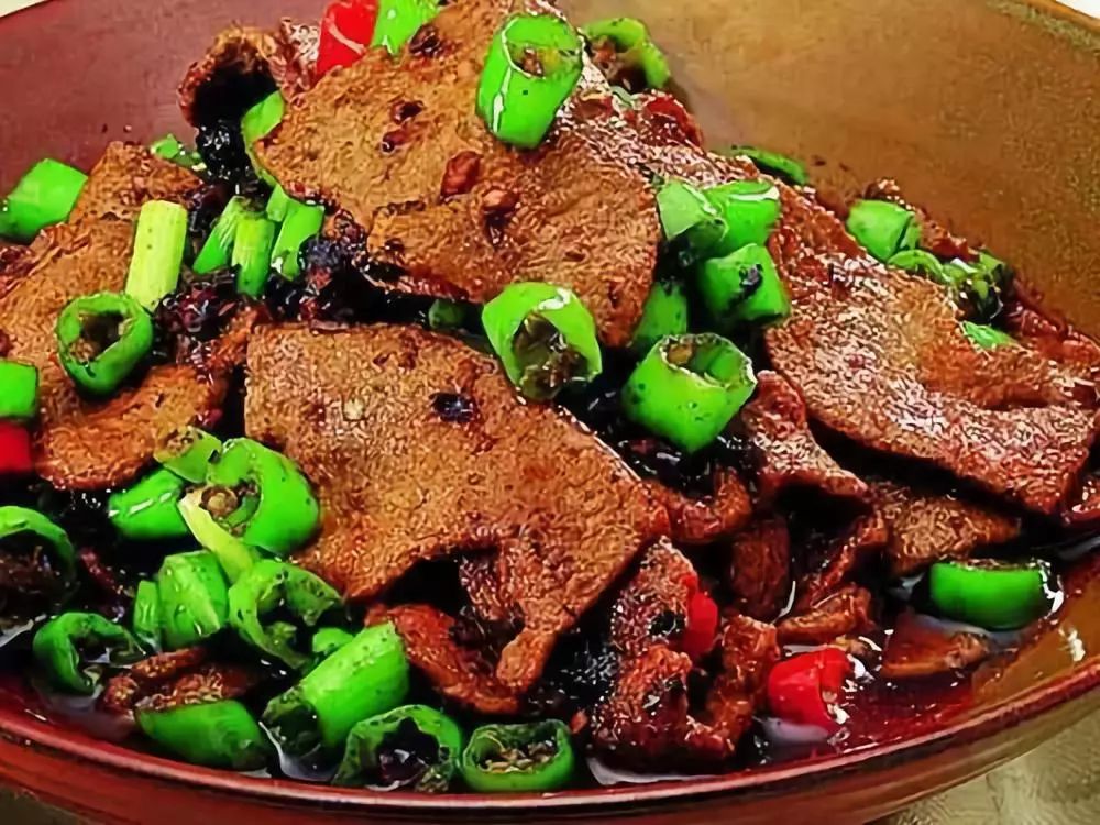 又到了吃樱桃的季节专家提醒,樱桃季吃樱桃