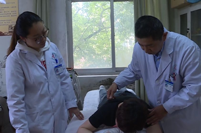 杏林妙手，德医双馨——记县中医院院长助理邢德和