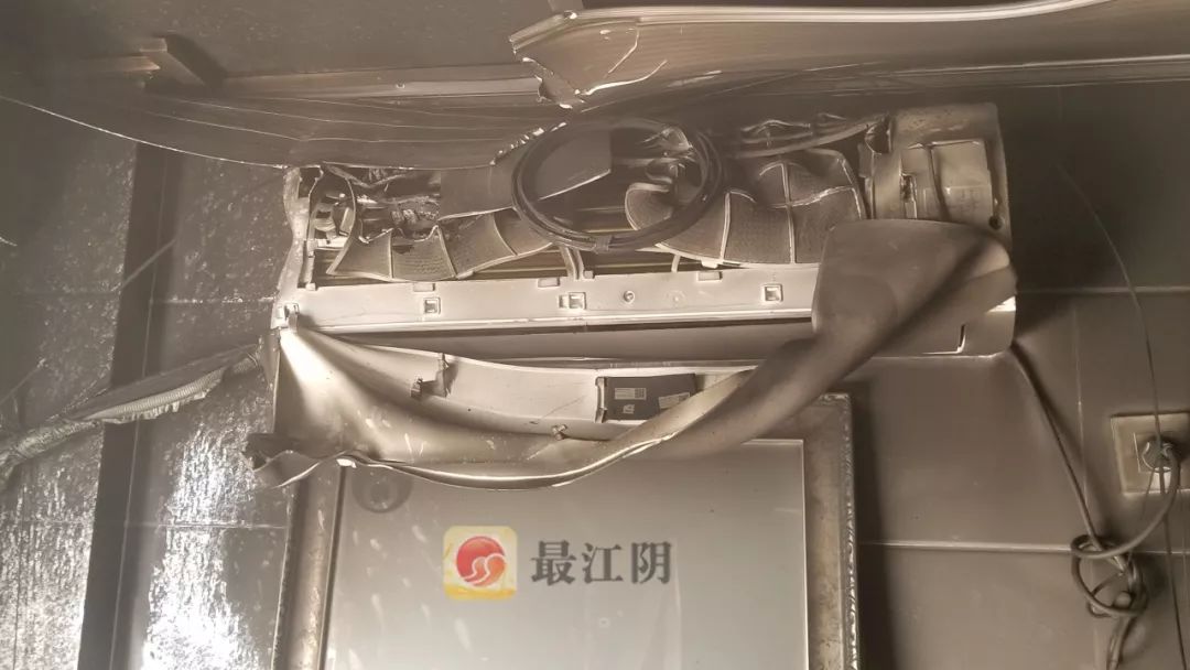 电吹风引发的火灾事故,电吹风发生火灾视频