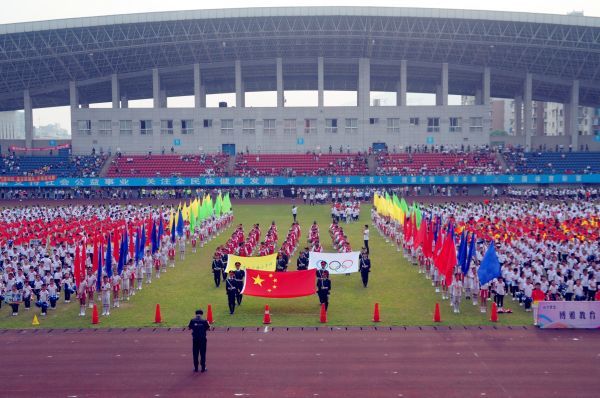 阳光体育小学田径赛,阳光体育校园足球赛