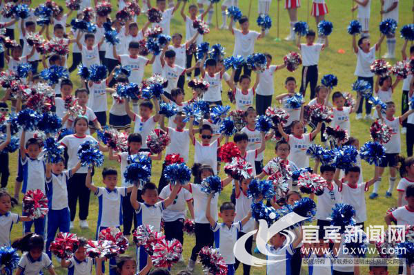 阳光体育小学田径赛,阳光体育校园足球赛