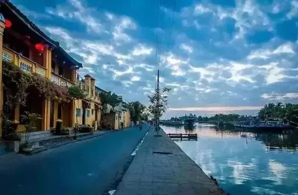 能坐火车出国去哪些国家旅游,出国坐火车必去的五个地方