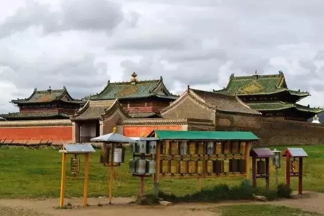 能坐火车出国去哪些国家旅游,出国坐火车必去的五个地方