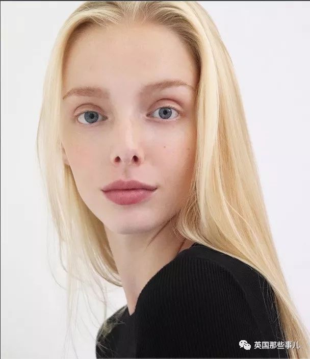 进到殿堂级芭蕾舞团，她两年来的私密照都被男友发到了福利群...