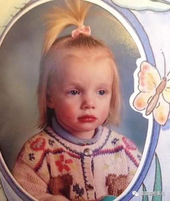 进到殿堂级芭蕾舞团，她两年来的私密照都被男友发到了福利群...