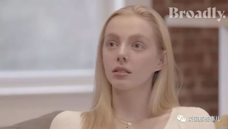 进到殿堂级芭蕾舞团，她两年来的私密照都被男友发到了福利群...