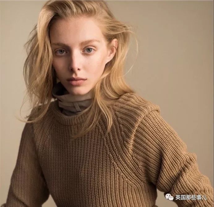 进到殿堂级芭蕾舞团，她两年来的私密照都被男友发到了福利群...