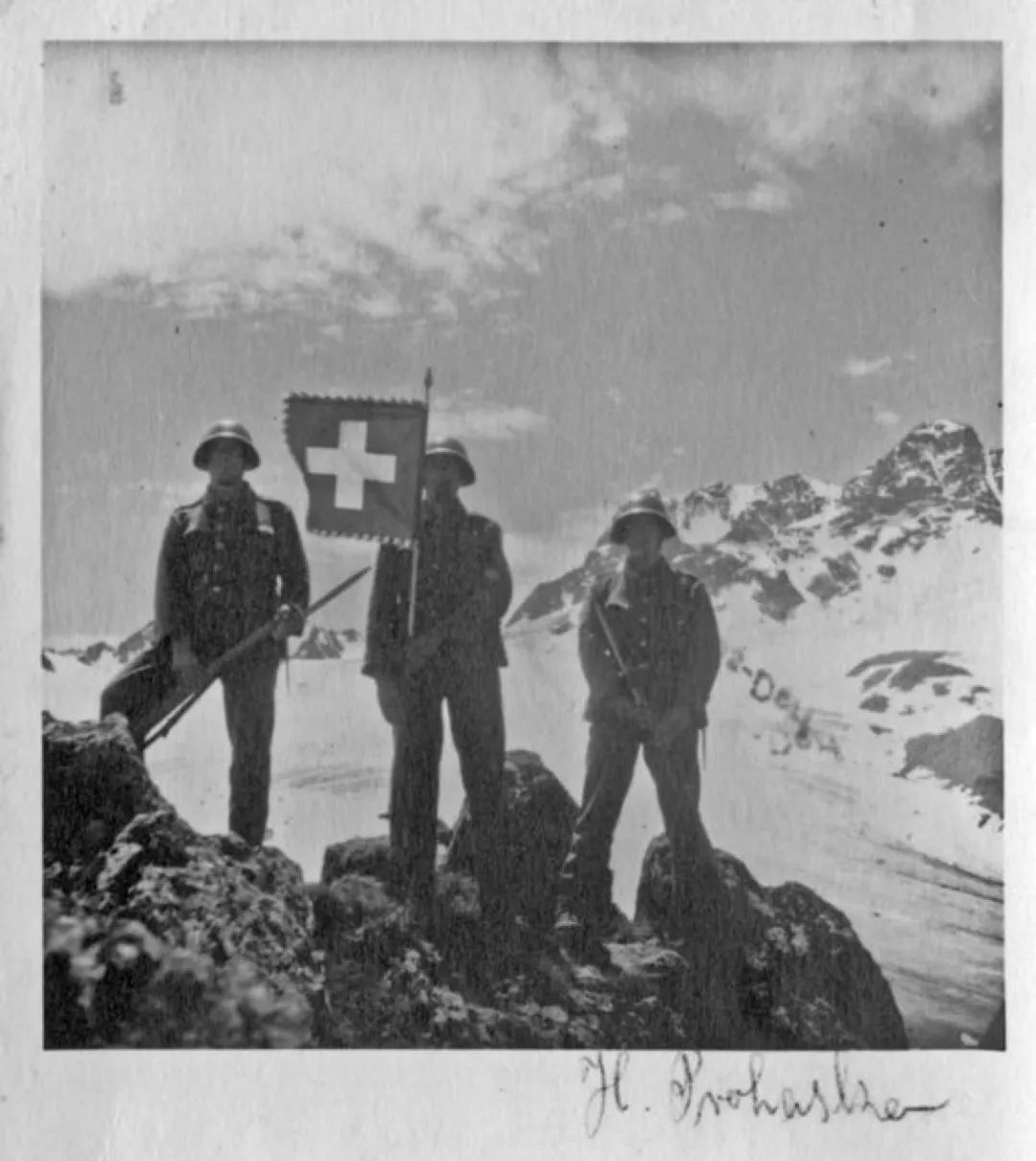 让全球复古迷都疯狂的“胡椒盐”，被我们做成了帆布鞋！