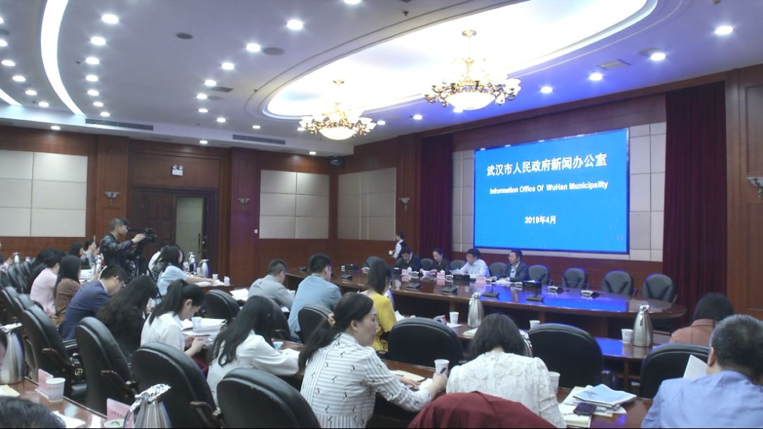 小黄鸭山寨与正宗,假的小黄鸭视频