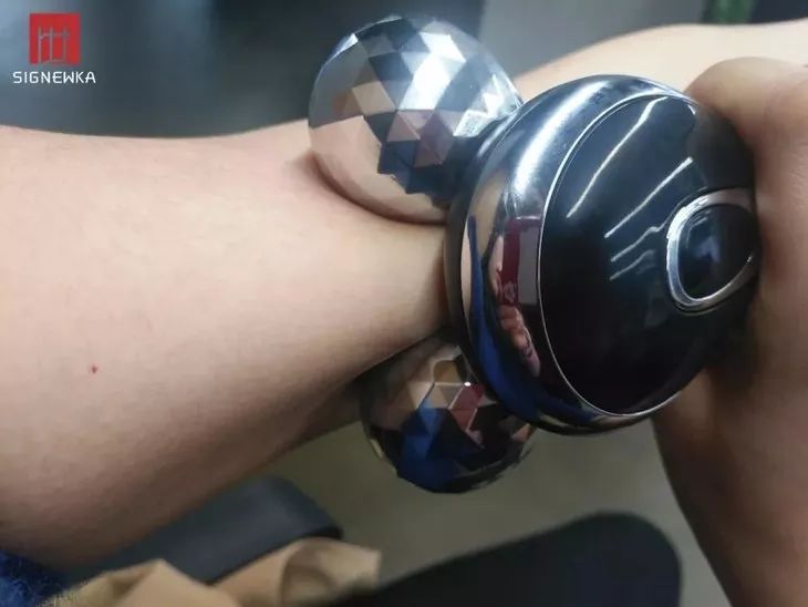 【精选好物】滚一滚,全身缩水小一圈!明星都爱的淋巴按摩仪,滚出小蛮腰、小V脸