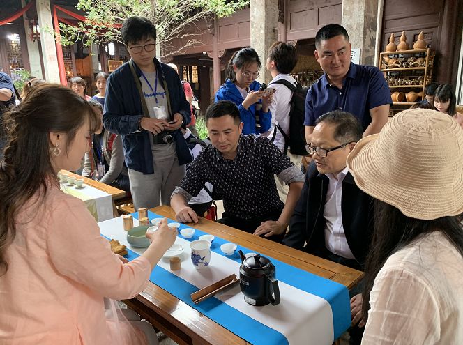 今天全省百名记者聚集永康，看他们如何用新媒体秀出丽州美