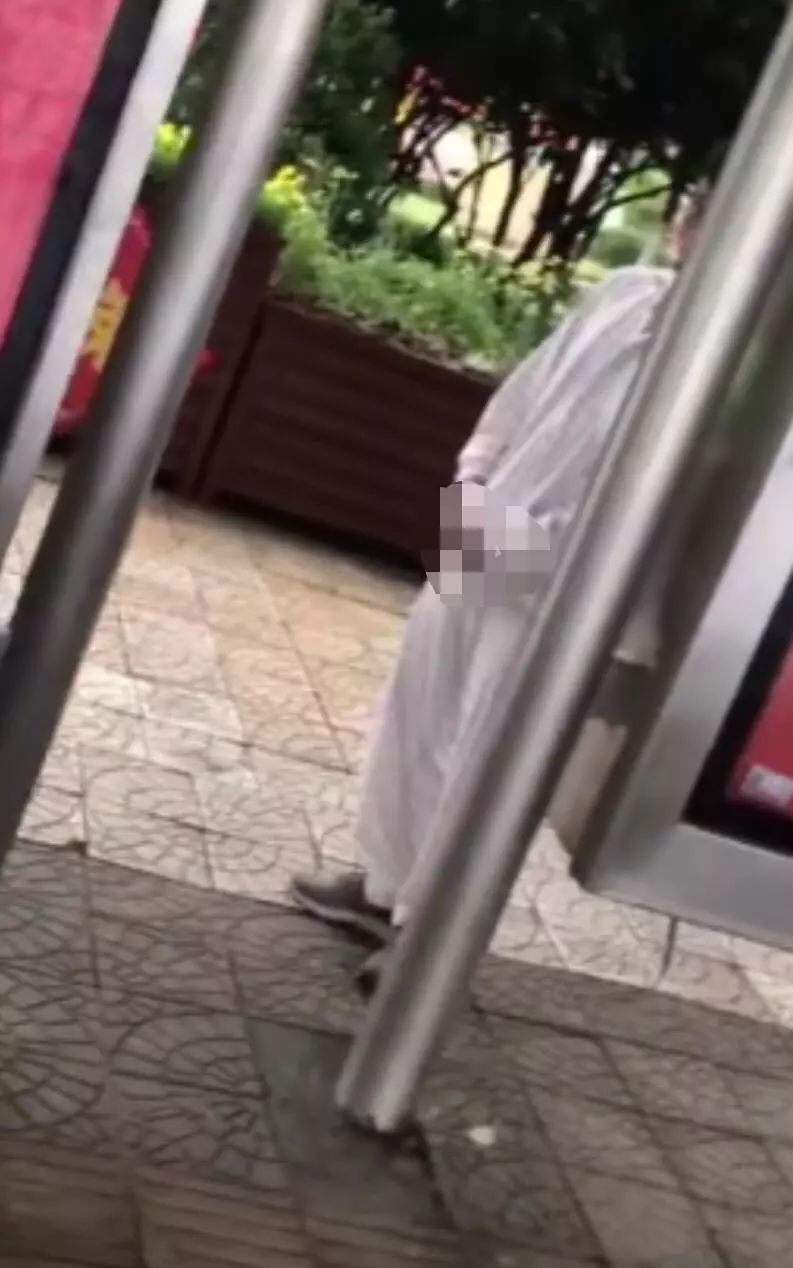 昨天！昌北公交站现变态男！警方：拘留10天