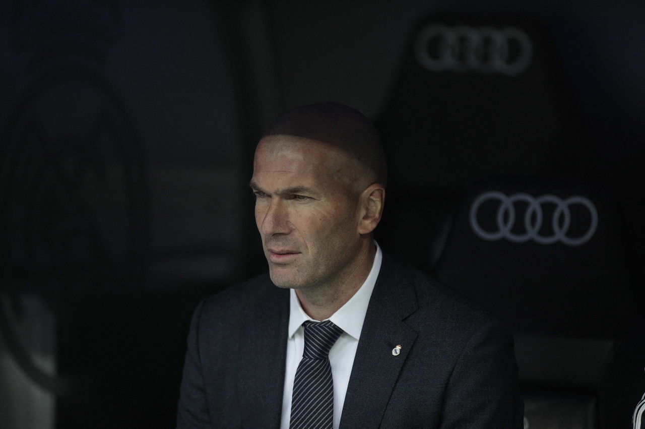 我大哥一睡醒就要砍人表情包,我大哥一睡醒就砍人表情包