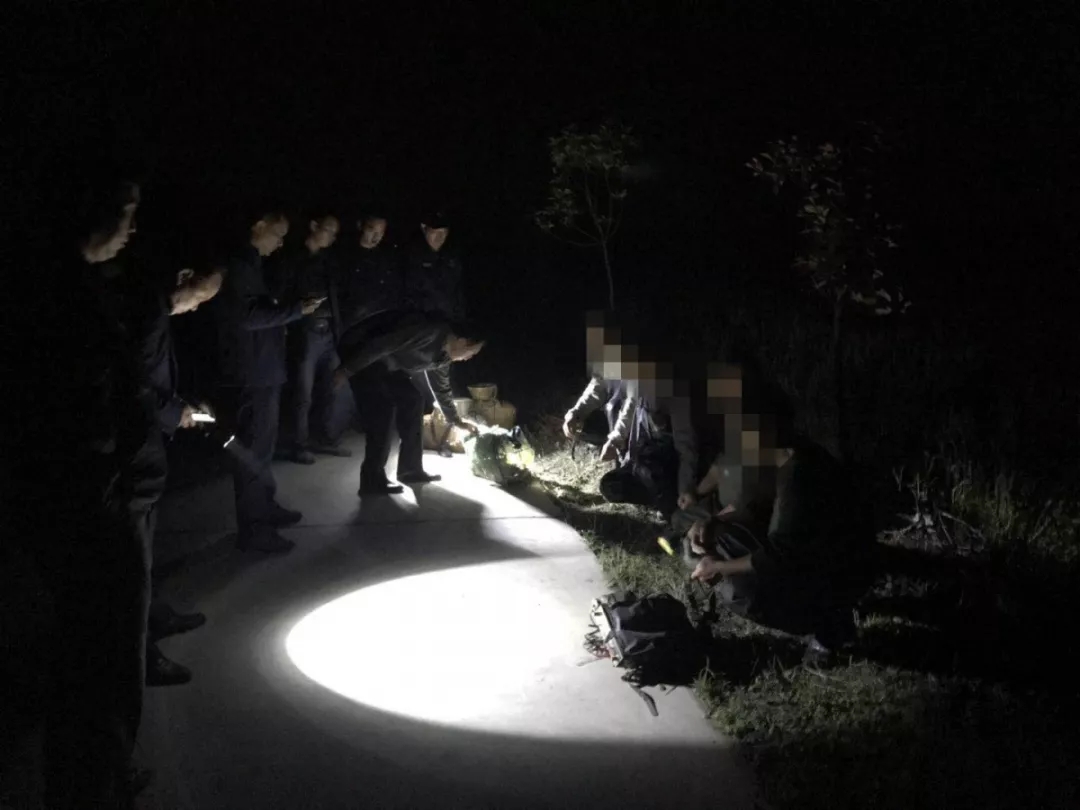 大快人心！潜江警方夜查汉江成功打掉一电鱼团伙