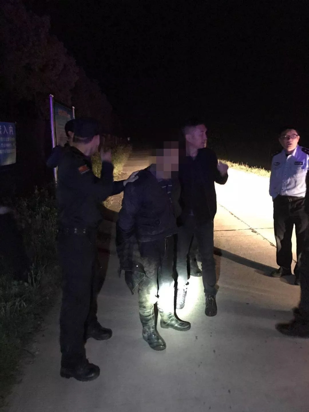 大快人心！潜江警方夜查汉江成功打掉一电鱼团伙