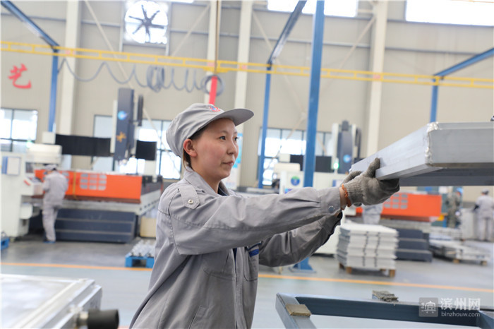 心潮澎湃！90后记者的滨州高端“铝”行