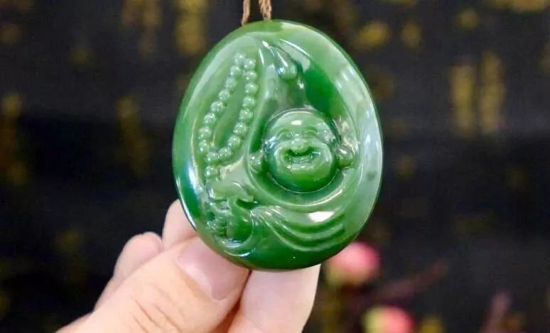 【双节钜惠】昌吉500个和田玉挂件免费送！和田玉低至三折起，进店即有好礼相赠！