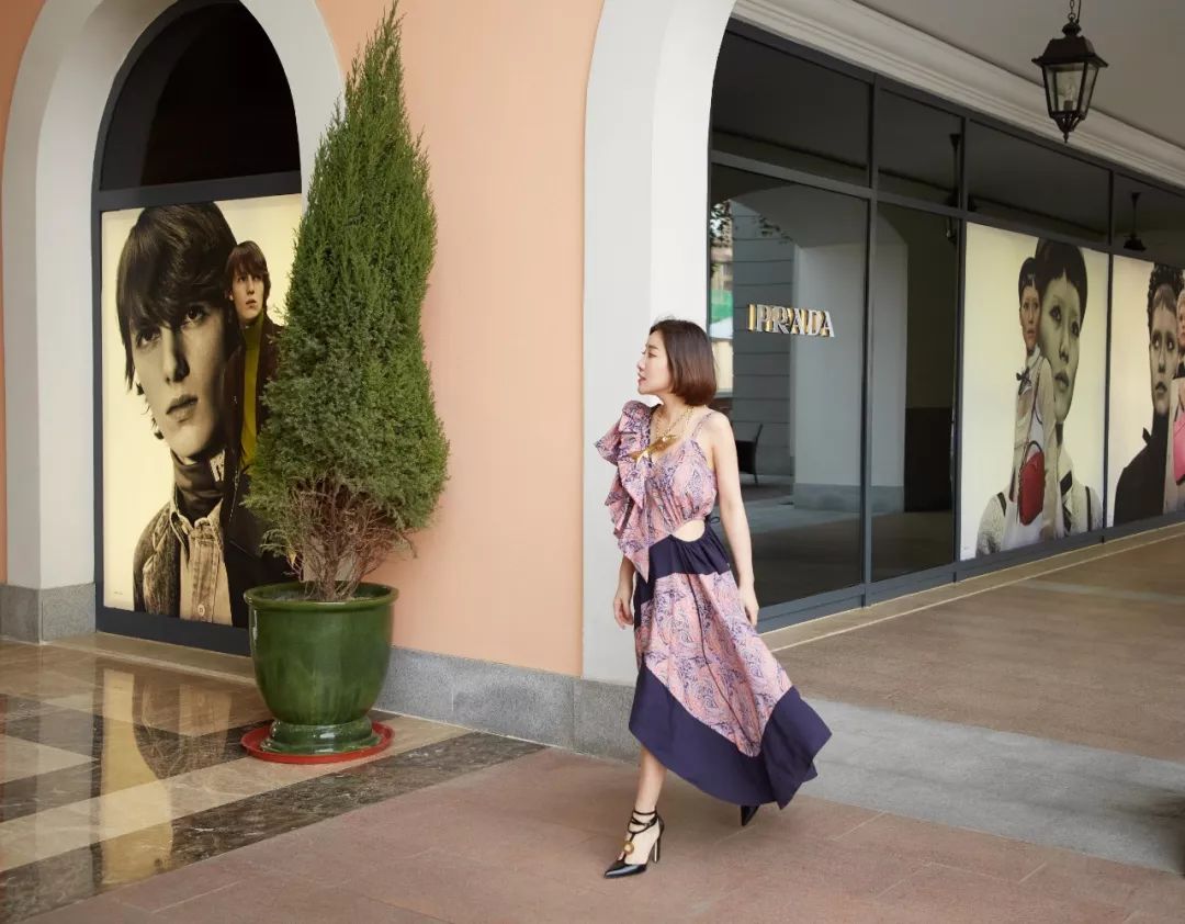 怎么穿让人看起来很贵,怎样穿看起来既普通又好看