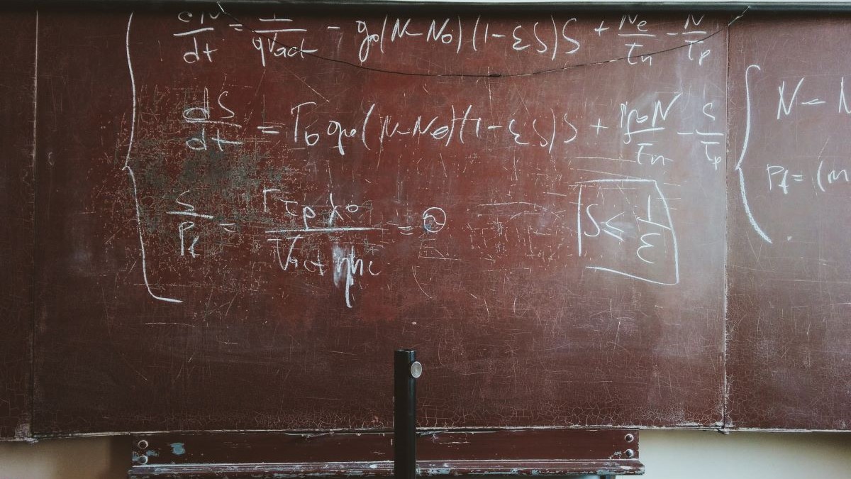 如何快速输入数学符号和公式,word里怎么输入复杂的数学公式