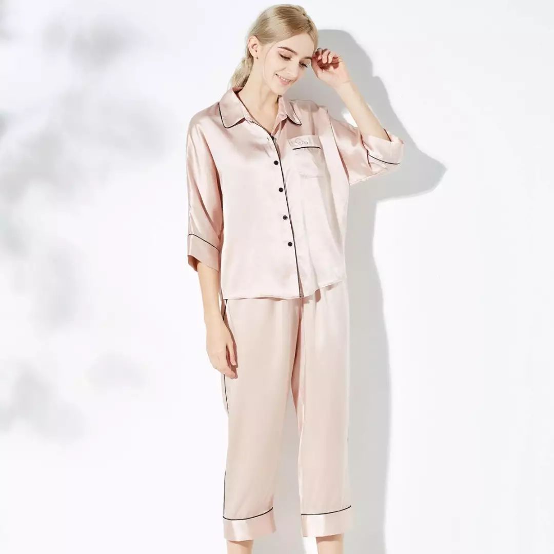 舒服美腻到不行，这样的睡衣每个女人都该有一件