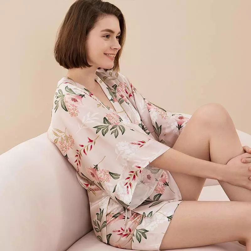 舒服美腻到不行,这样的睡衣每个女人都该有一件