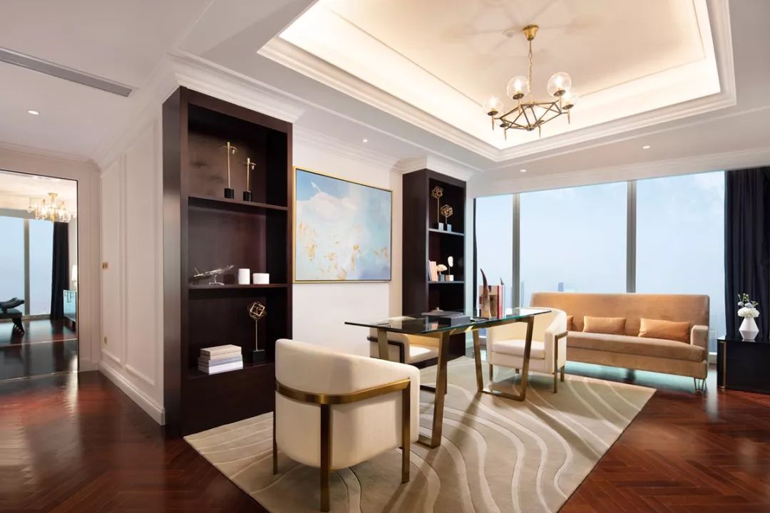 在重庆之巅，住云端奢居吃米其林大餐，刷新山城奢华新高度！