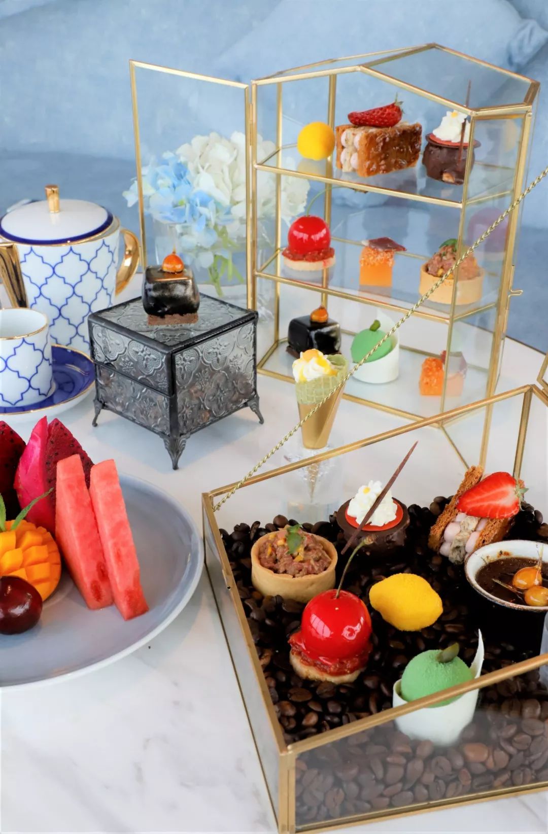 在重庆之巅，住云端奢居吃米其林大餐，刷新山城奢华新高度！