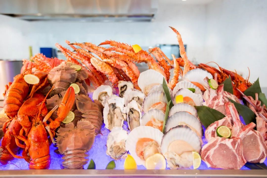 在重庆之巅，住云端奢居吃米其林大餐，刷新山城奢华新高度！