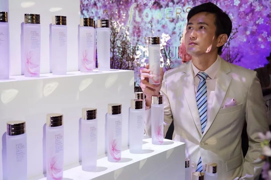 盲测14天揭密|年轻肌特训营收关，那瓶好评如潮的精华水究竟是谁？