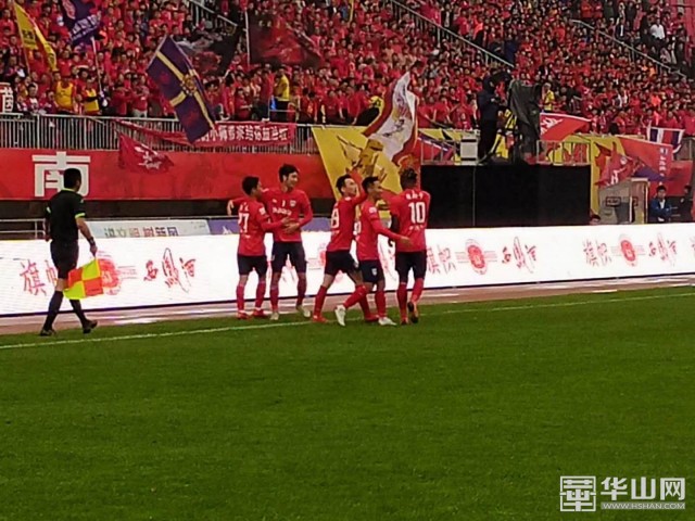 上港奥古斯托比赛,奥古斯托巴西夺冠视频