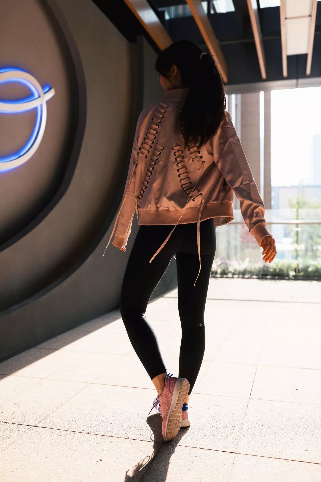 改善背部体态的动作,改善体态的瑜伽动作