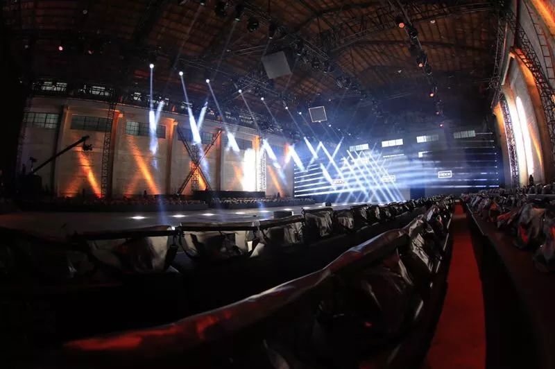 引领潮流时尚，INXX秀场直击