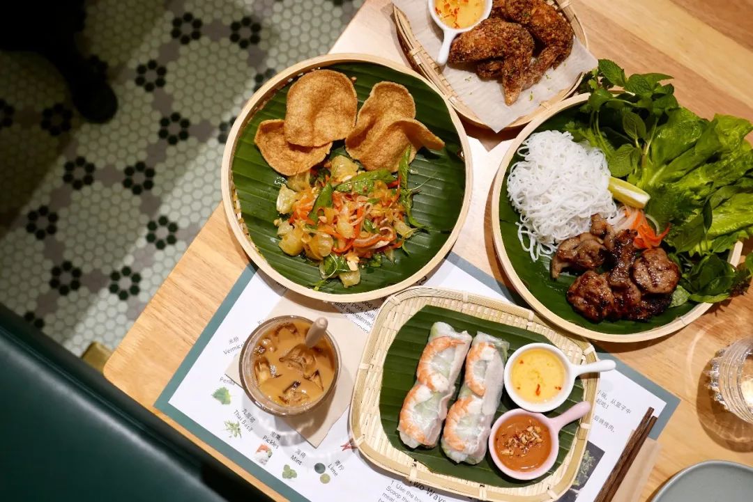 欢乐淮海嘉年华｜黄浦区推出首位“夜间区长”、首批“夜生活首席执行官”，原来是他们！