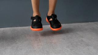 小蓝羊儿童凉鞋,舒适百搭不磨脚粗跟凉鞋推荐