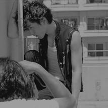 男生海边拍照如何摆pose,双人男生拍照pose姿势大全