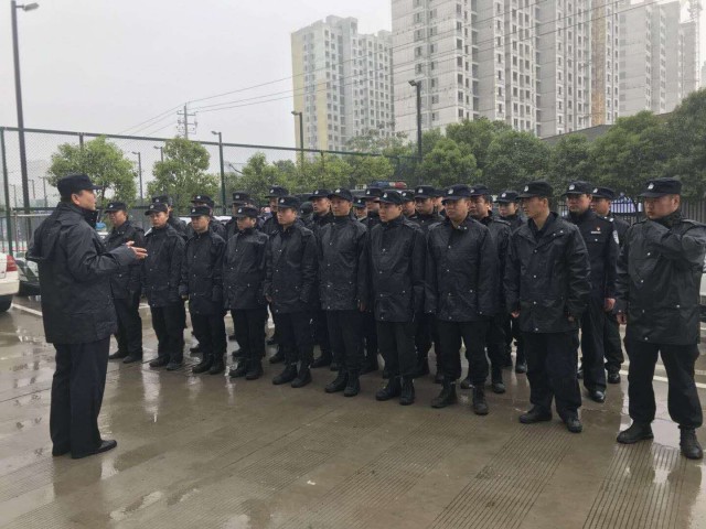 白水县公安局圆满完成中甲足球联赛安保执勤任务