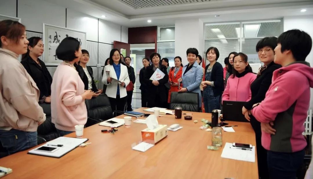 妇联考察交流妇女工作,市妇联赴联系村开展走访慰问活动