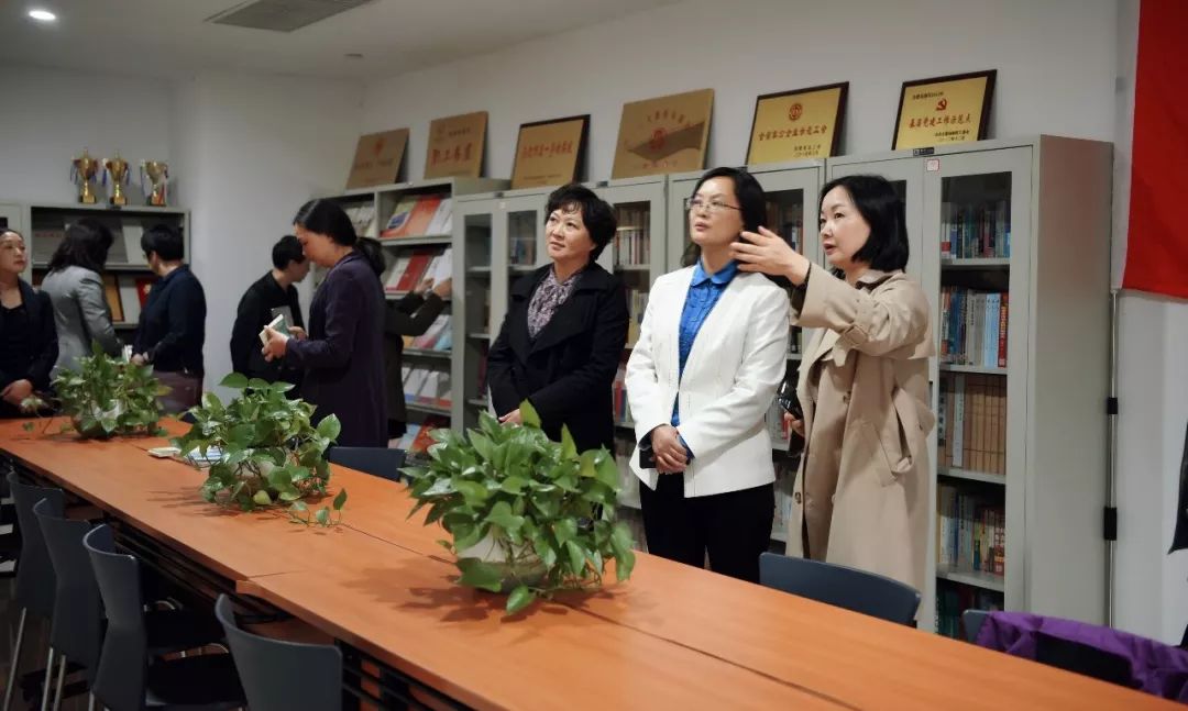 妇联考察交流妇女工作,市妇联赴联系村开展走访慰问活动