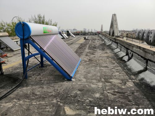 太阳能热水器影响落地窗,太阳能热水器被邻居偷偷换