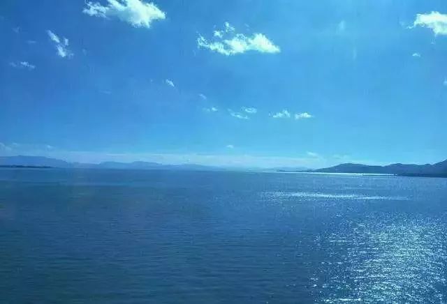 昆明滇池湖畔的美景美的让人陶醉,滇池的落日依旧那么美