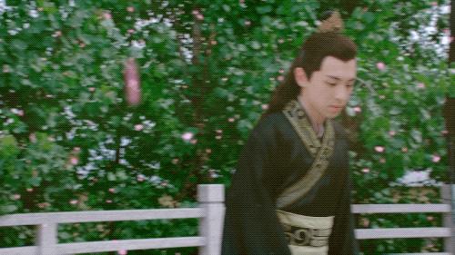 谁成想，教会我画“刘诗诗眼”的人是…邓伦