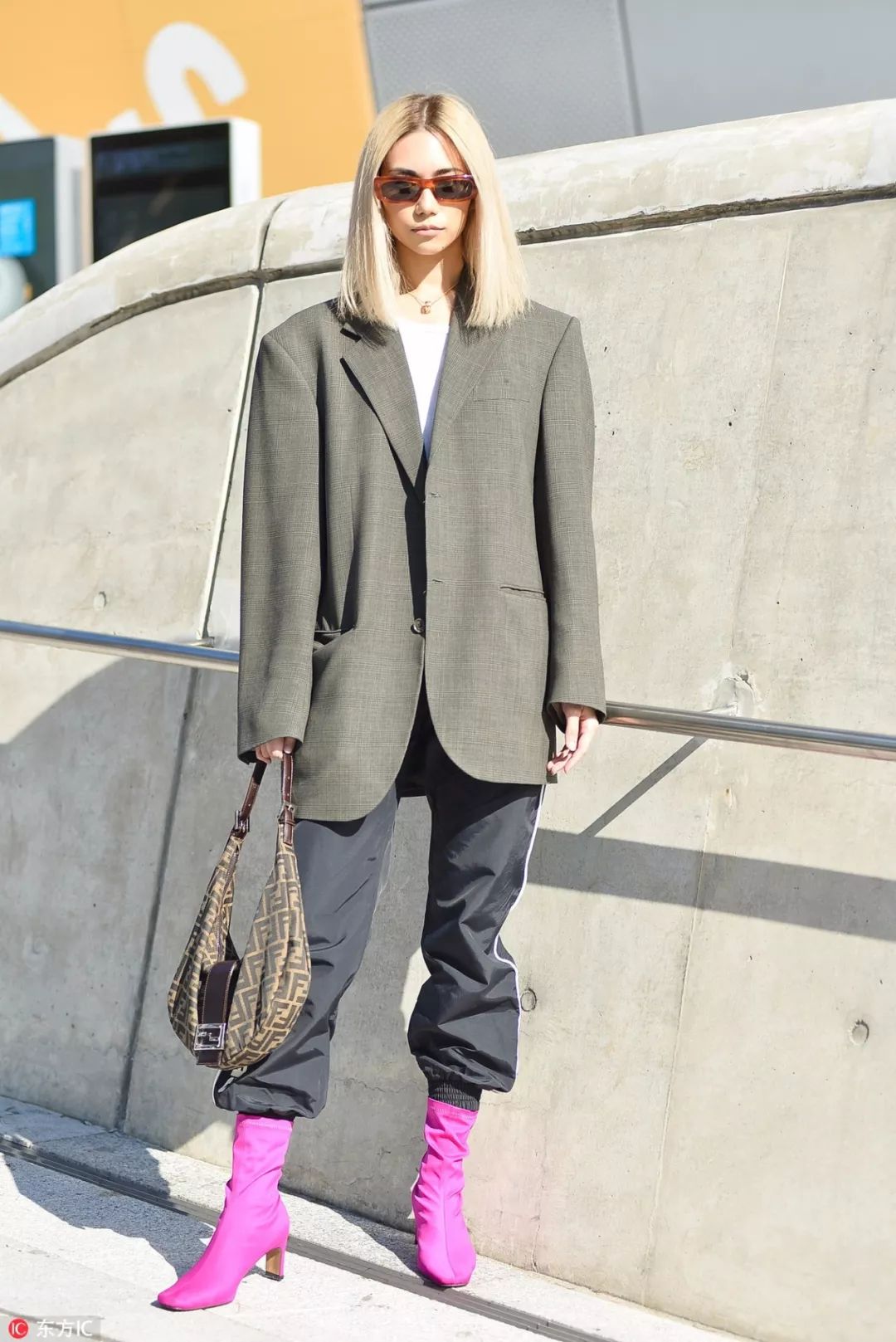 一夜之间,这款包攻占了代购圈