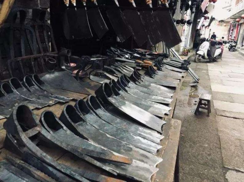 城市里那些被遮蔽的人文气息，在这本书中都可以探寻到