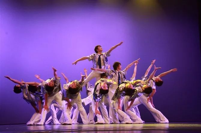 聚焦办好人民满意的教育,办好人民满意的教育扩优提质