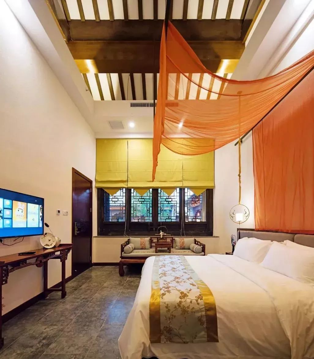 陕西与世隔绝的温泉民宿,西安附近最美的山间民宿