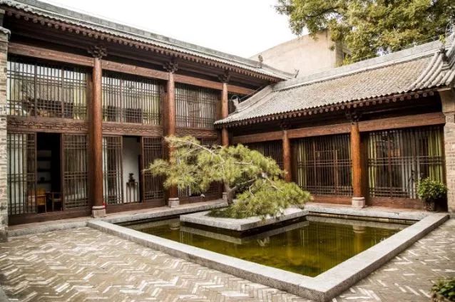 陕西与世隔绝的温泉民宿,西安附近最美的山间民宿