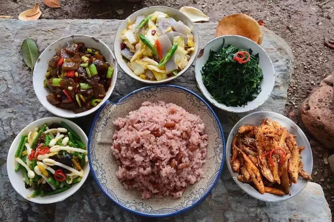 陕西与世隔绝的温泉民宿,西安附近最美的山间民宿