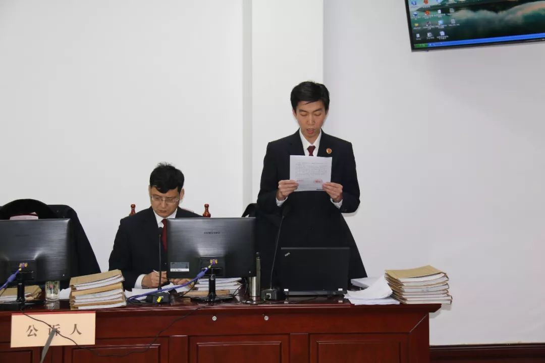 “辉煌”的反转人生：拼搏30多年官至副厅，贪污受贿800余万“铁窗泪”