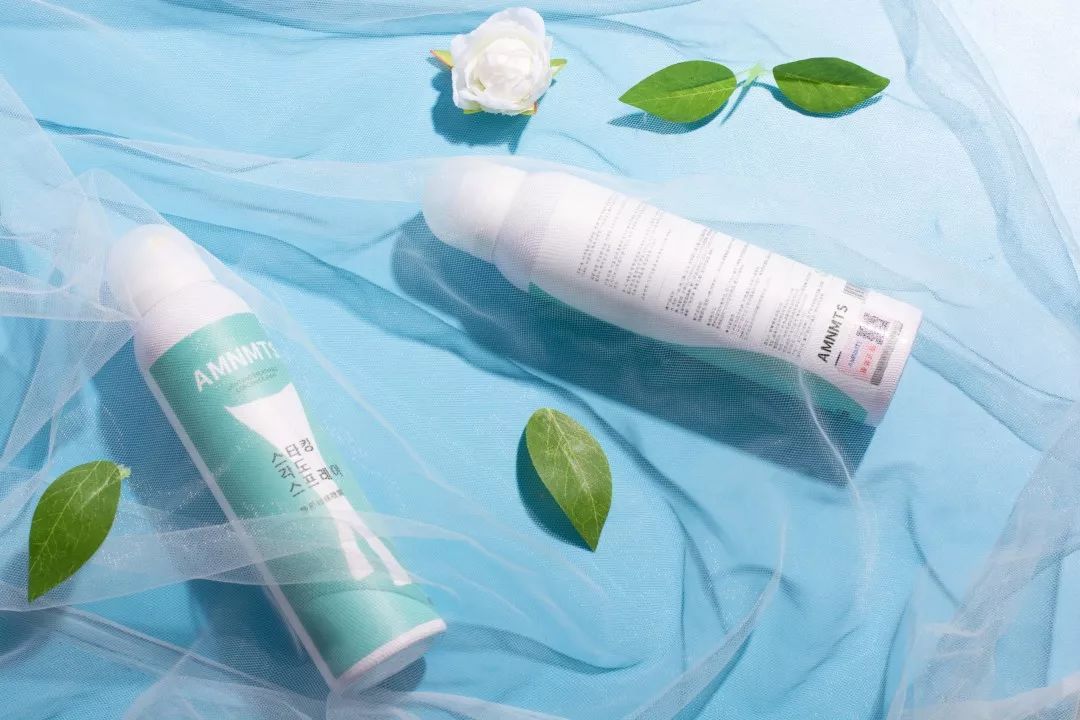 裸感美腿|1瓶=20双*袜丝**!3秒喷出“裸感”大美腿!隐形毛孔、鸡皮肤!短裙绝配