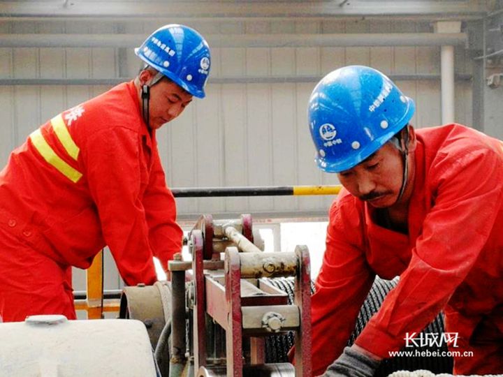 荣获省工人先锋号,班组荣获全国工人先锋号